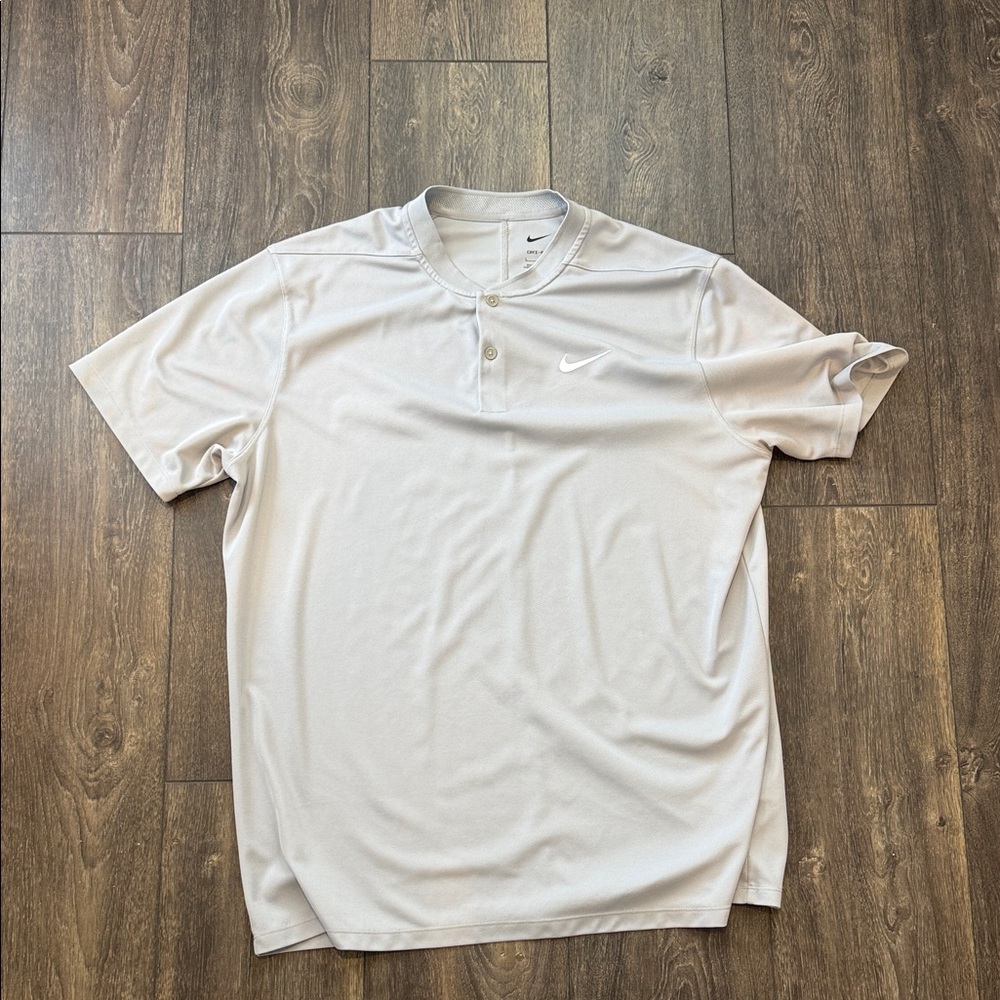 Nike Men's Golf Polo w/ Mock Collar - Size Large - Light Gray - GREAT